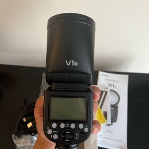 BRAND NEW Godox V1s camera flash!